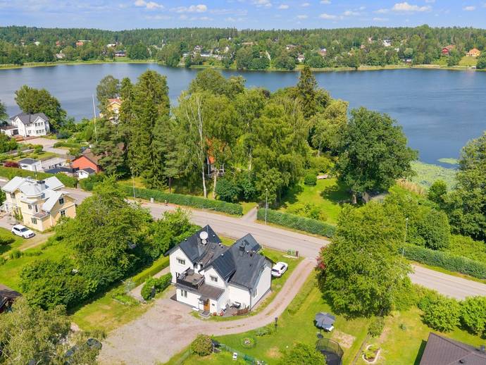 8 rok · 161 m² · Dånviksvägen 17
