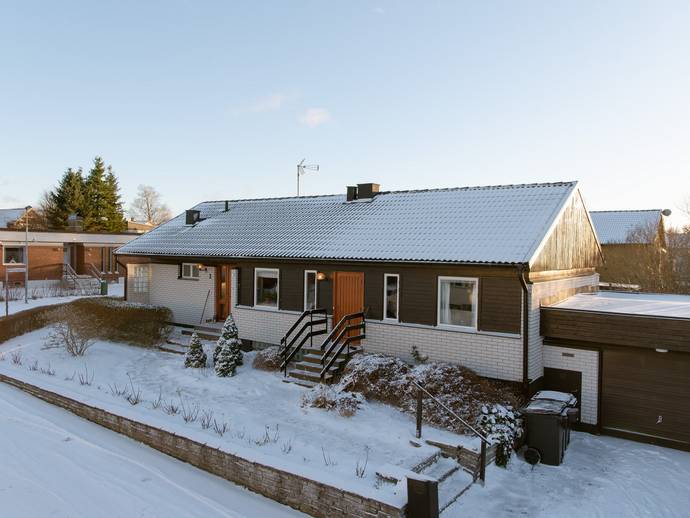 6 rok · 122 m² · Aprilvägen 3