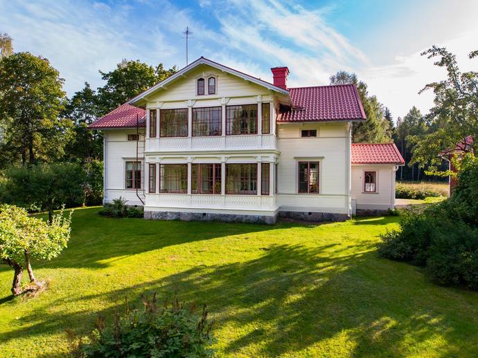 8 rok · 229 m² · Högbacka 130