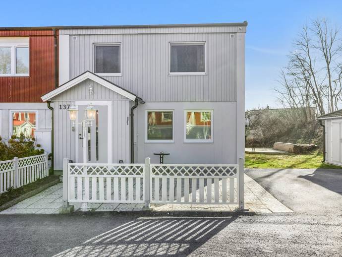 5 rok · 136 m² · Hundhamravägen 137