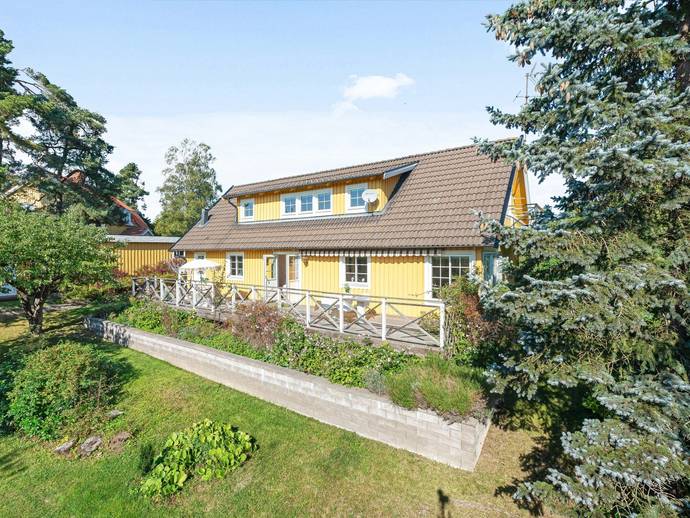 6 rok · 156 m² · Blåeldsvägen 29