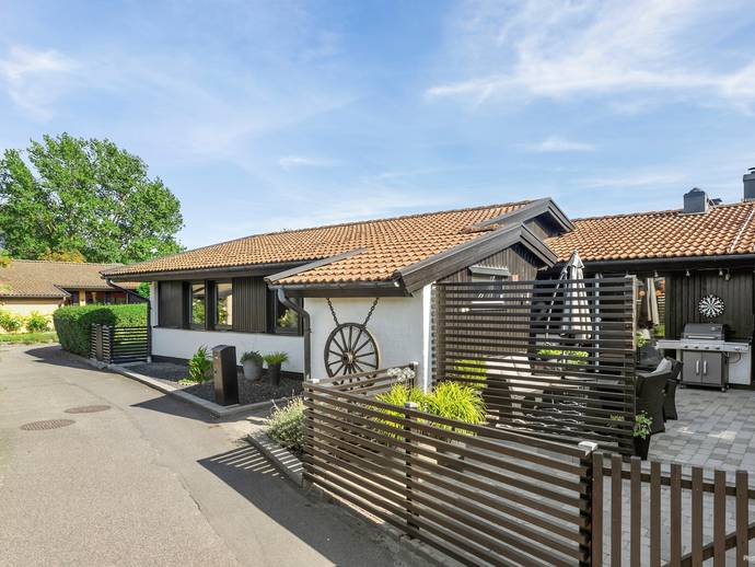 5 rok · 163 m² · Emblagången 4