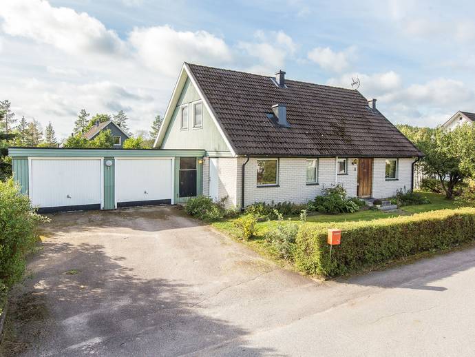 5,5 rok · 166 m² · Granstigen 8