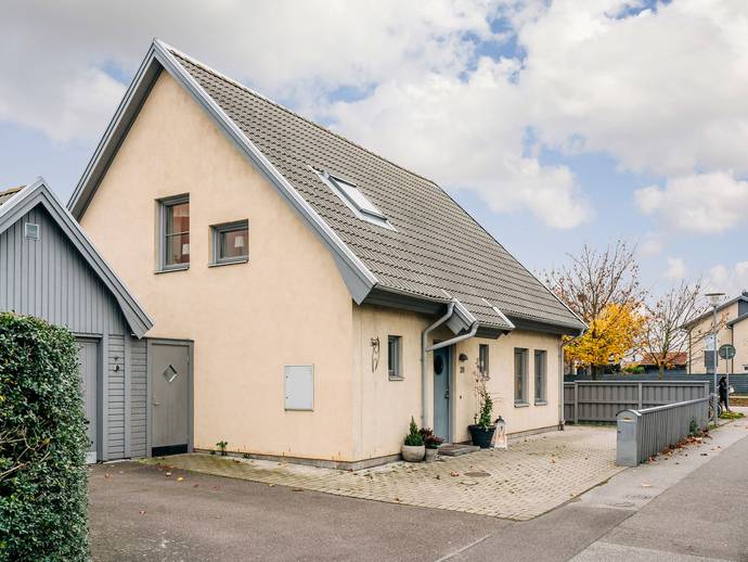 6 rok · 158 m² · Silvergransgatan 28