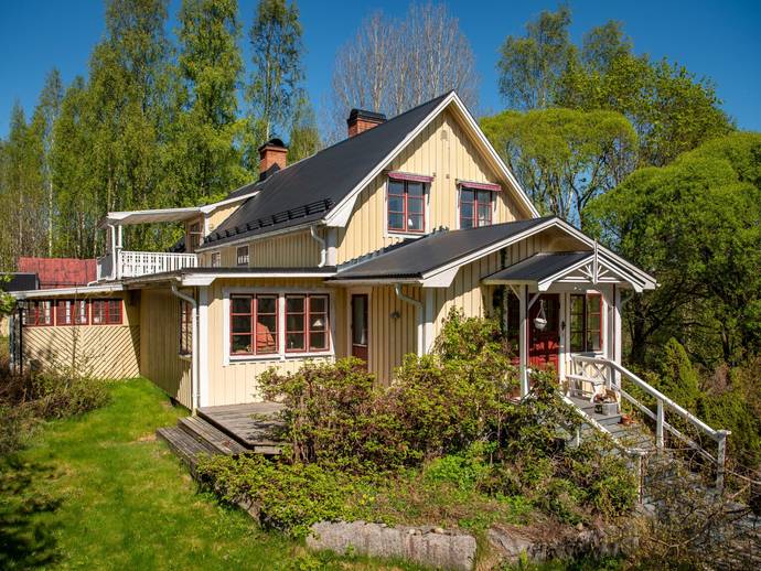 6 rok · 184 m² · Högbacka 118