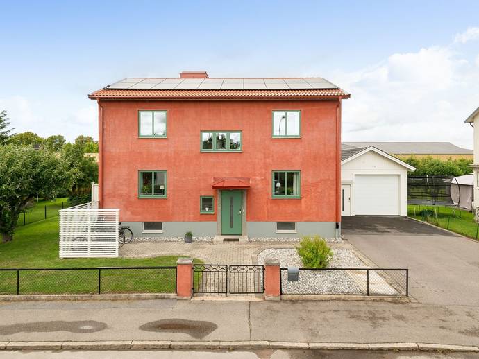 6 rok · 179 m² · Villavägen 19