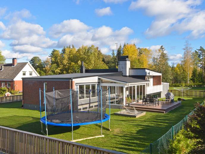 7 rok · 125 m² · Liden 1