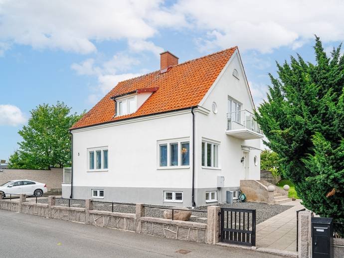 6 rok · 145 m² · Korpvägen 3