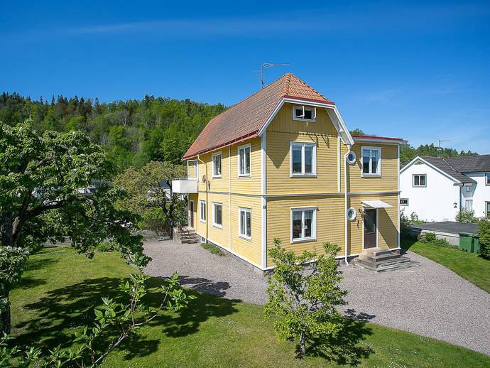 6 rok · 183 m² · Ståhlgatan 8