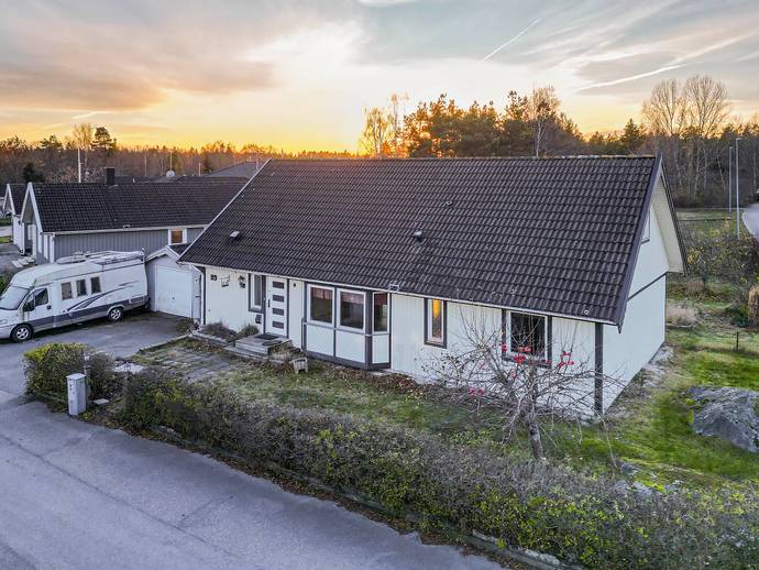 6 rok · 163 m² · Isakslundsvägen 89