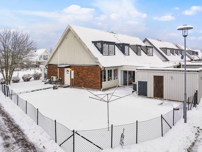 4 rok · 115 m² · Yttre lötsvängen 52