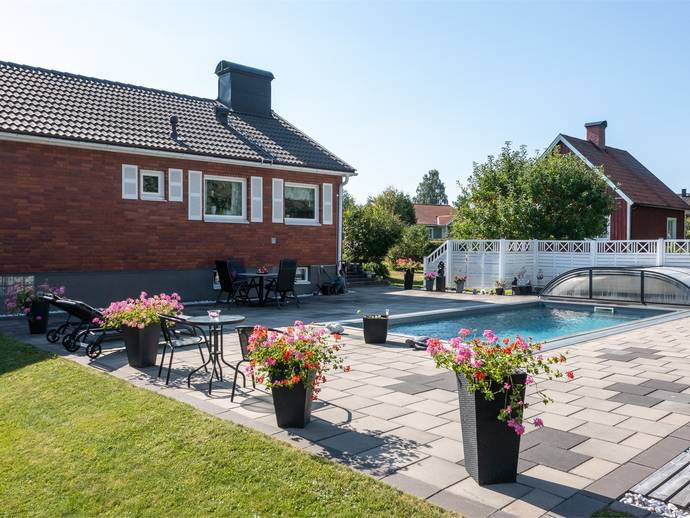 76 m² · Svedvägen 8