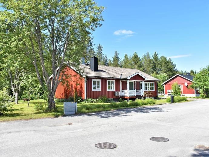 4 rok · 122 m² · Skogsvägen 7