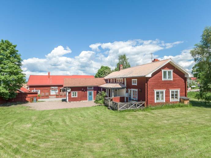 8 rok · 162 m² · Hjortnäs Träsgattu 1