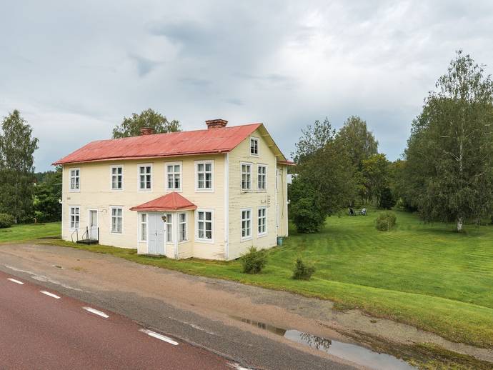 7 rok · 200 m² · Trönbyn Stenbronäs 500